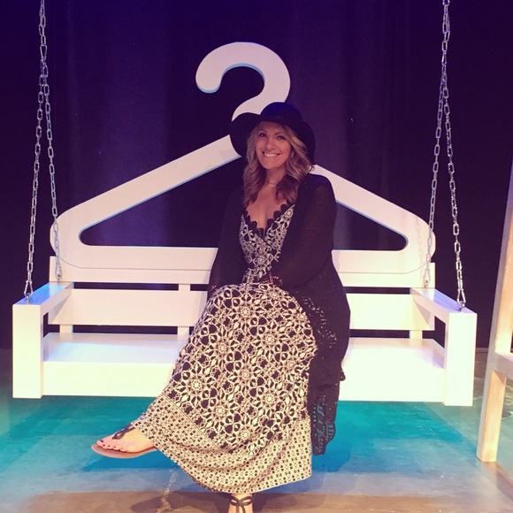 Meet your Posher, Jess - Picture 4 of 7